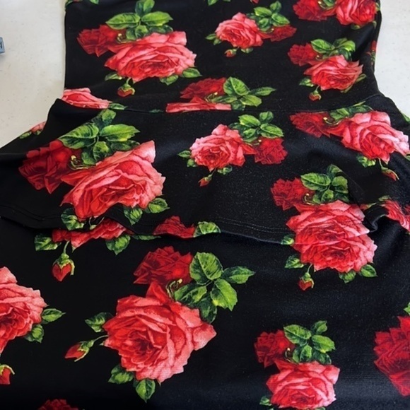 NOBLE DRESS - Picture 11 of 17